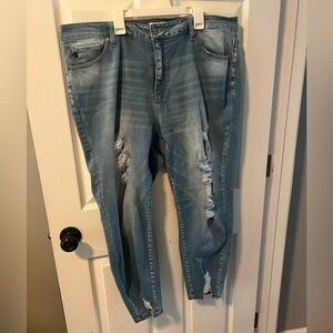 Kancan Distressed Blue Jeans Women’s Size 3XL Light Wash